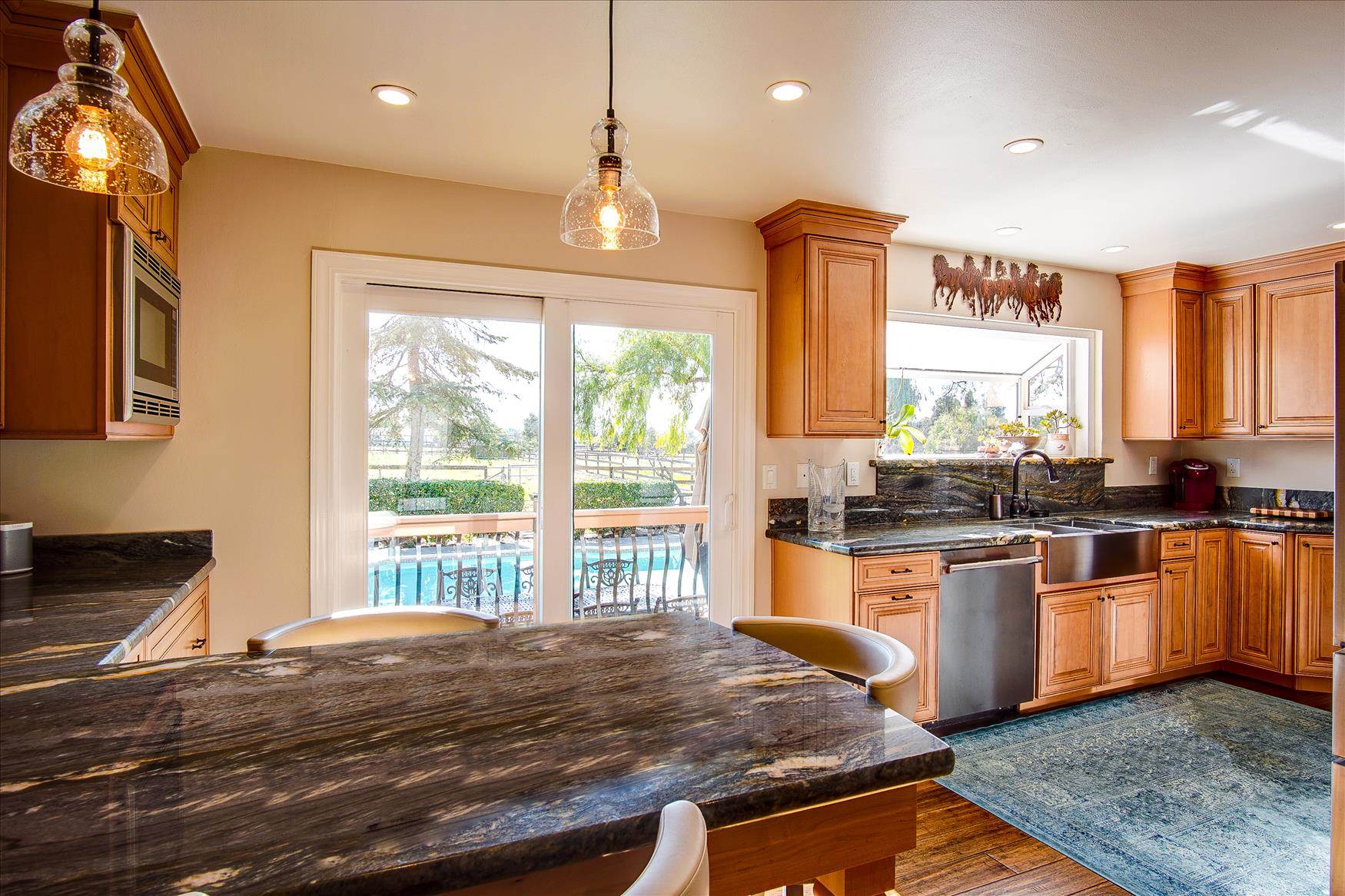 221 McMahon RD, Hollister, CA 95023