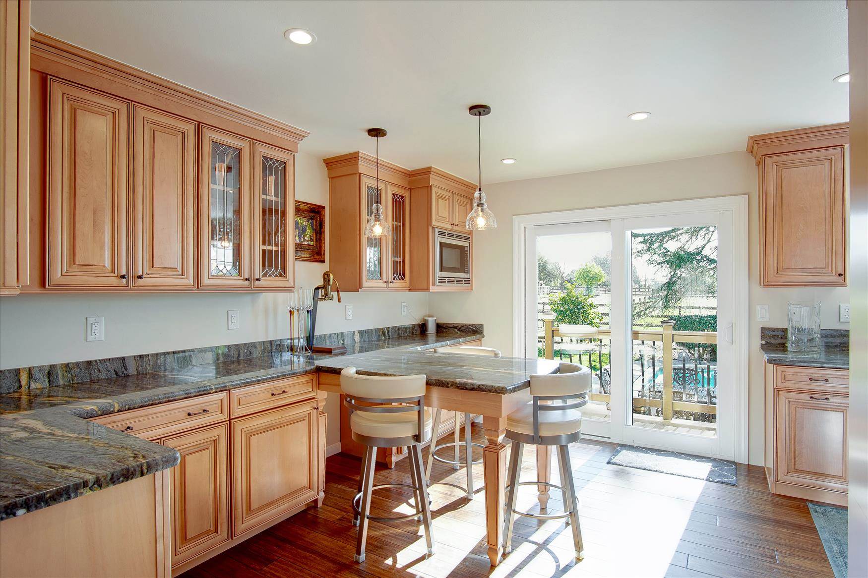 221 McMahon RD, Hollister, CA 95023