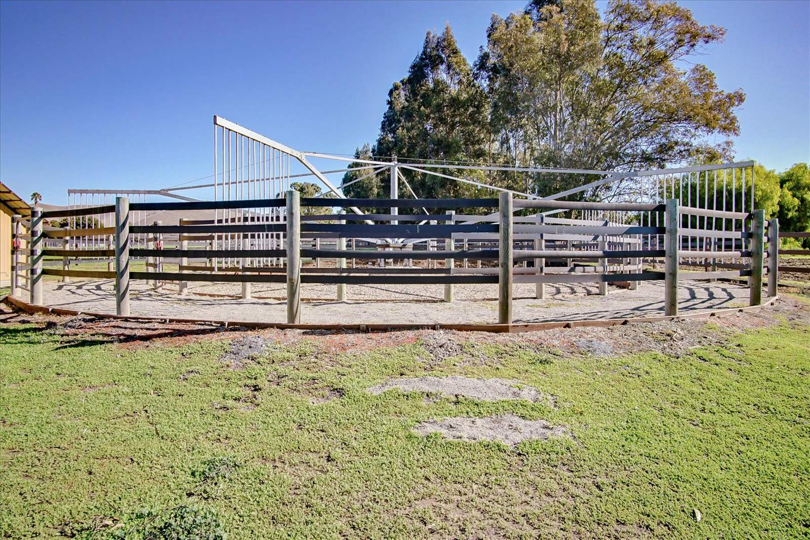 221 McMahon RD, Hollister, CA 95023