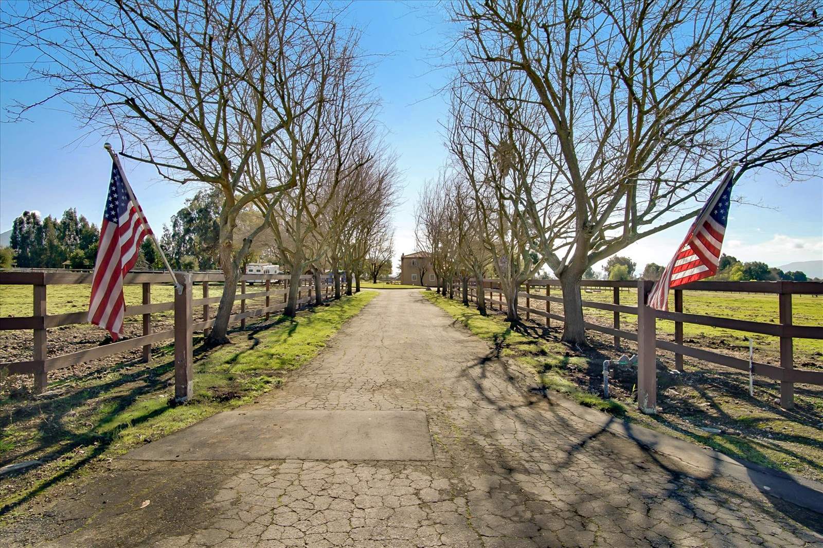 221 McMahon RD, Hollister, CA 95023