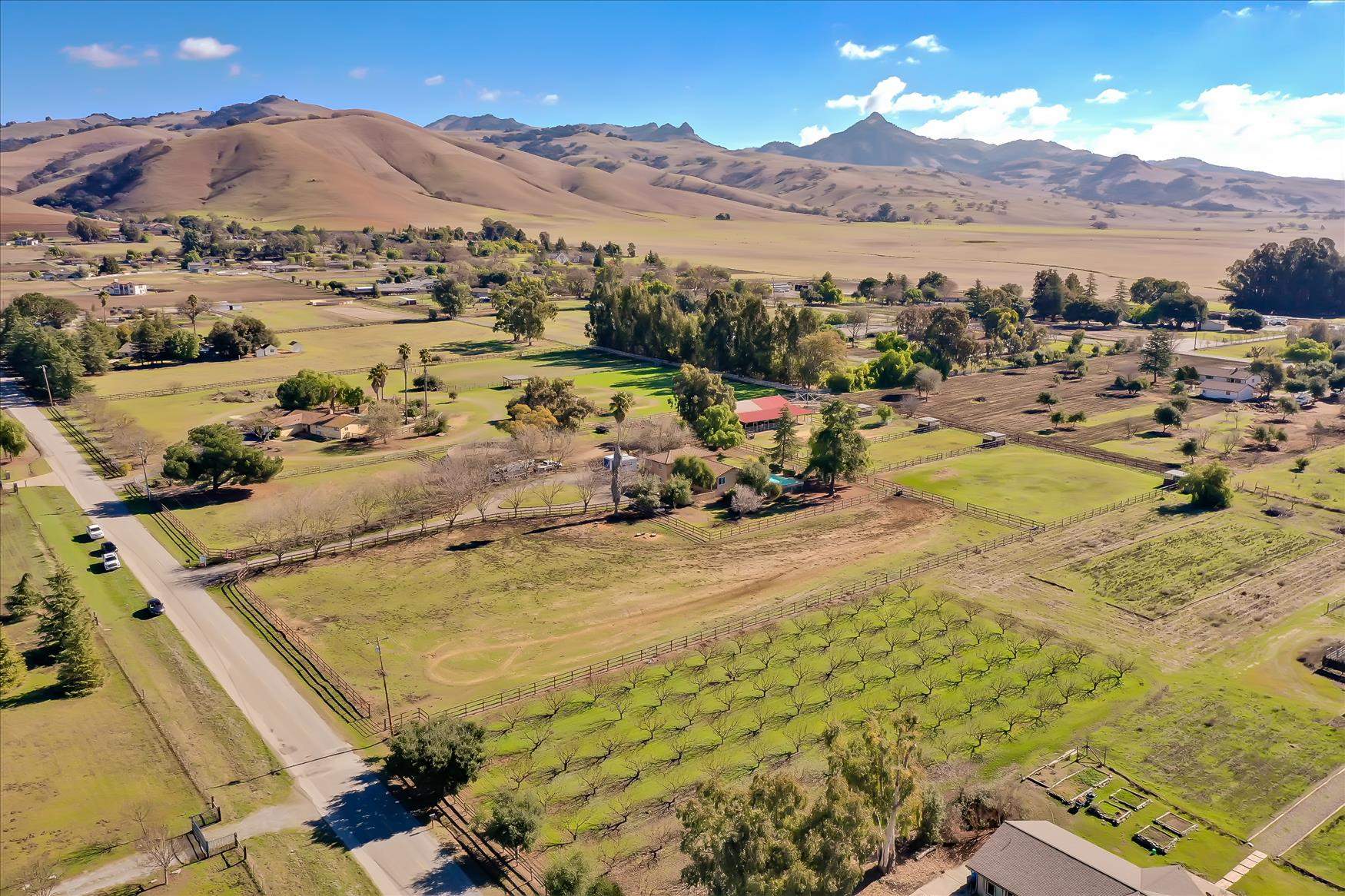 221 McMahon RD, Hollister, CA 95023