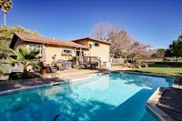 221 McMahon RD, Hollister, CA 95023