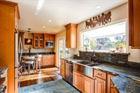 221 McMahon RD, Hollister, CA 95023