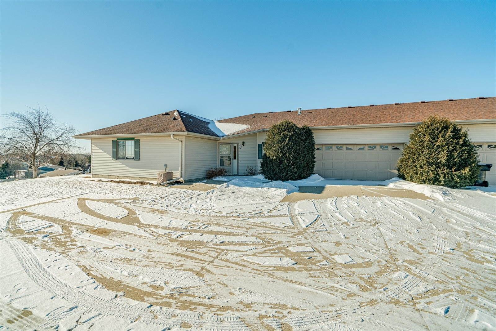 555 Brandon Place, #C, Bismarck, ND 58503