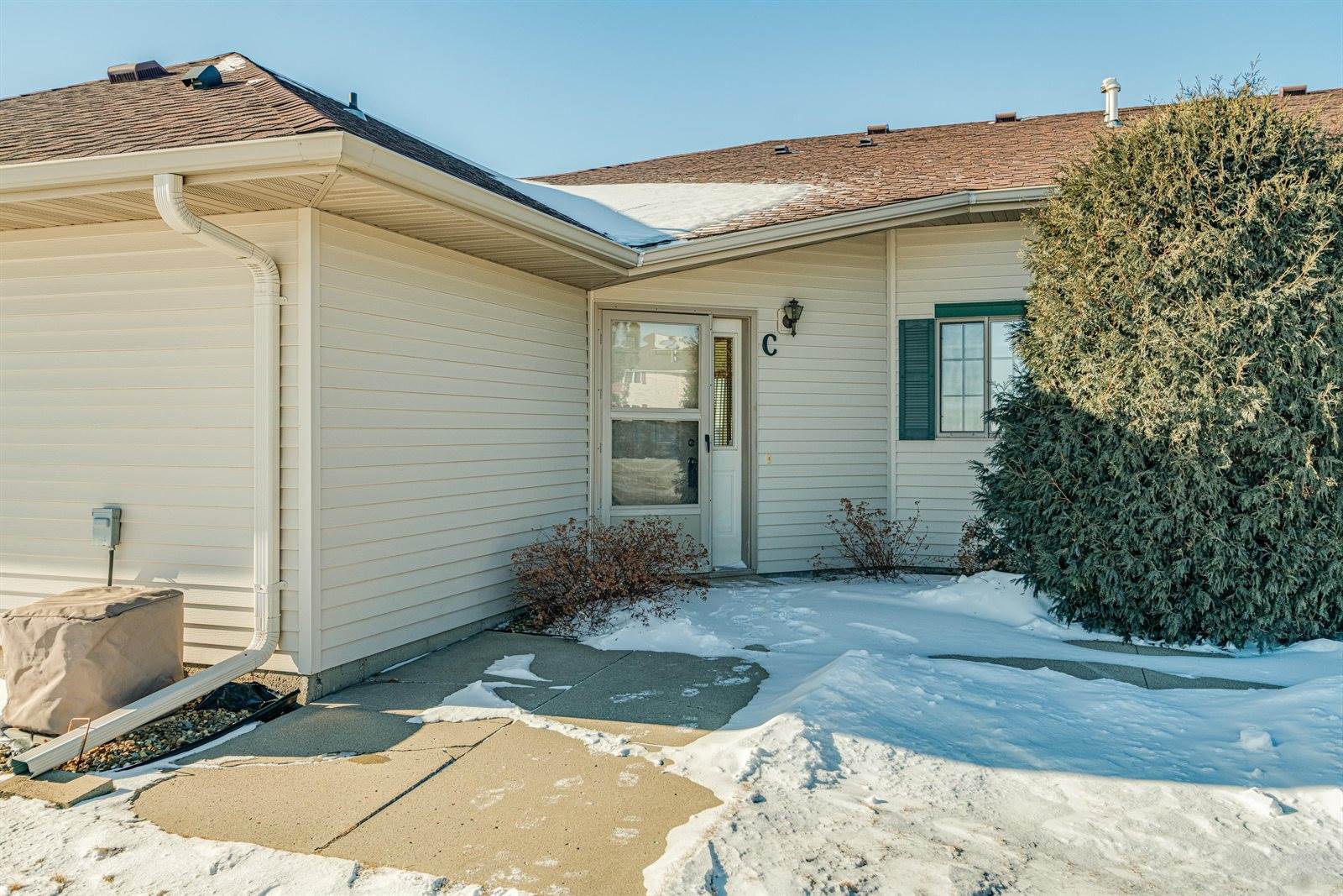 555 Brandon Place, #C, Bismarck, ND 58503