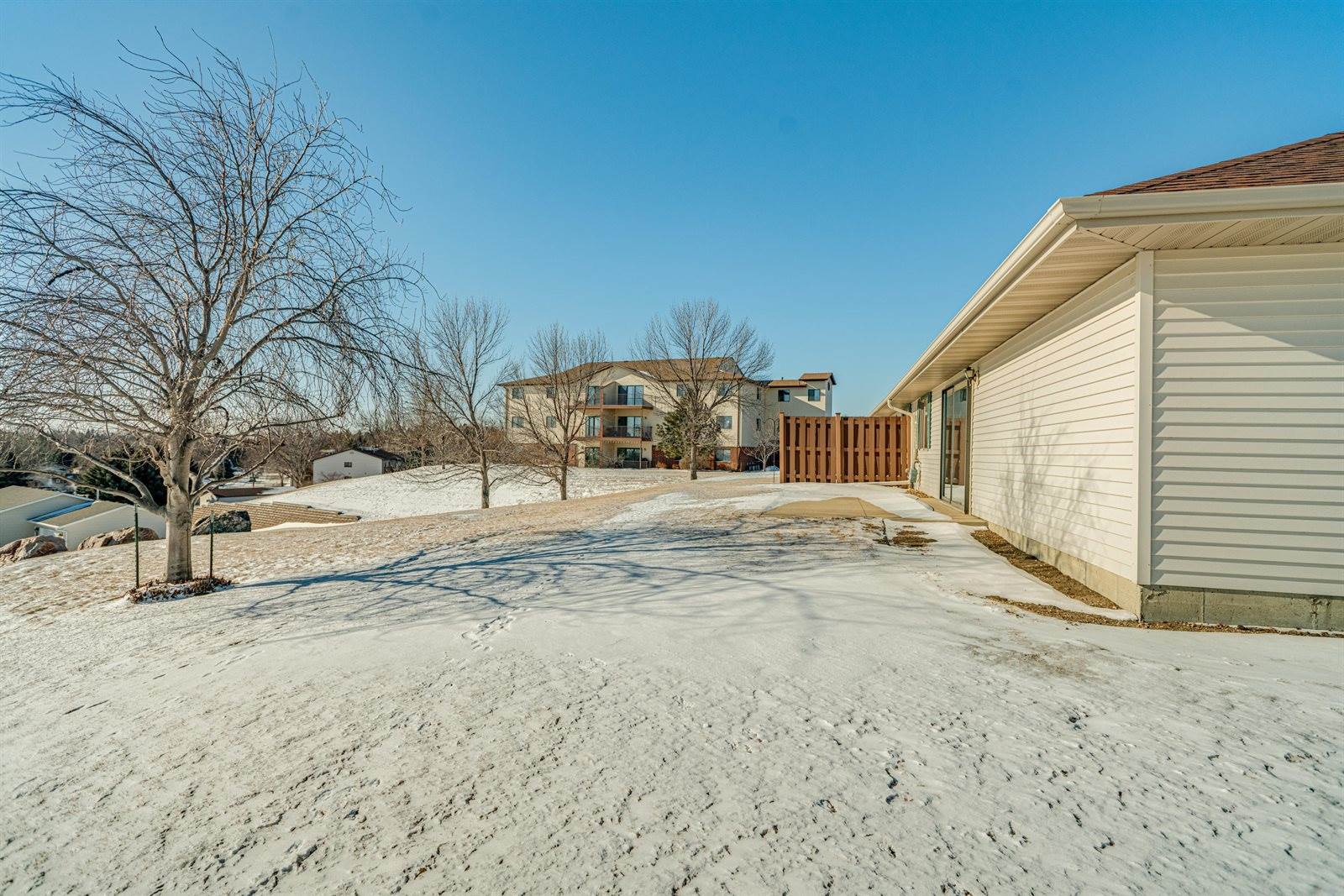 555 Brandon Place, #C, Bismarck, ND 58503