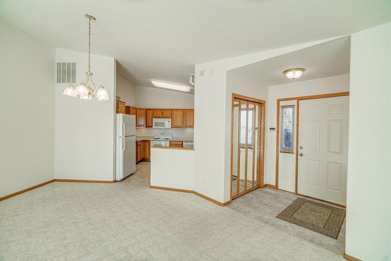 555 Brandon Place, #C, Bismarck, ND 58503