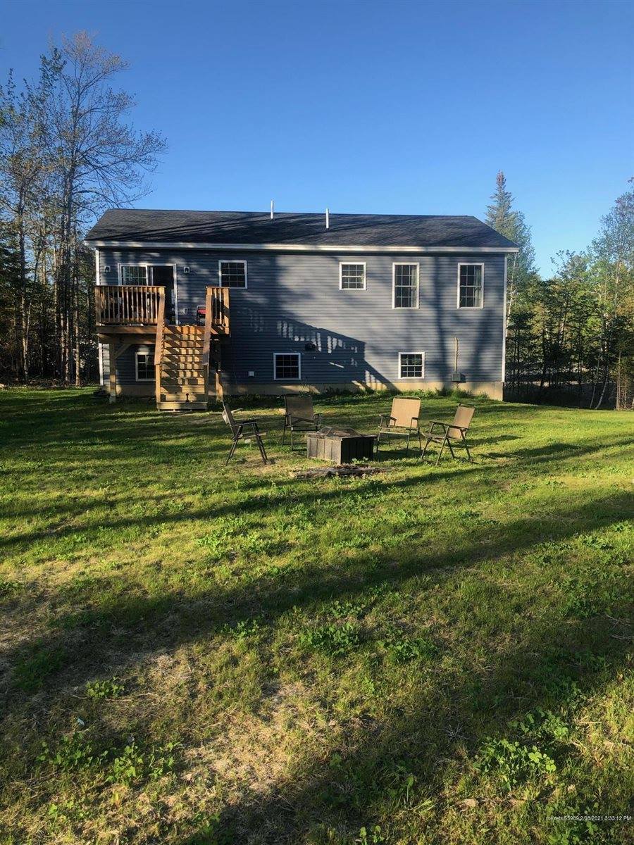 29 Rae Way, Hampden, ME 04444