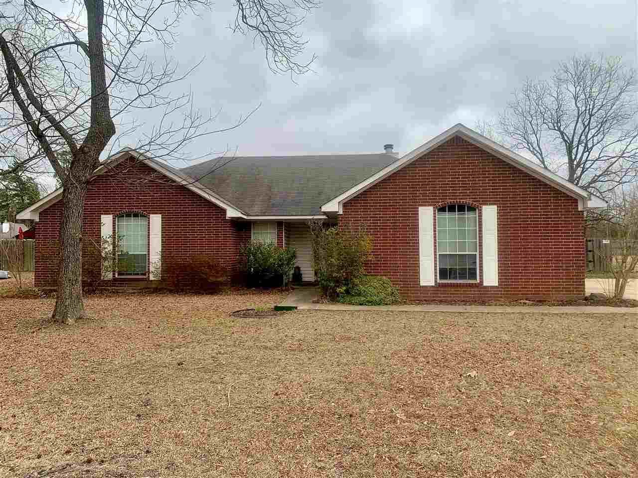 135 Cedar Ridge Cir., Texarkana, TX 75501