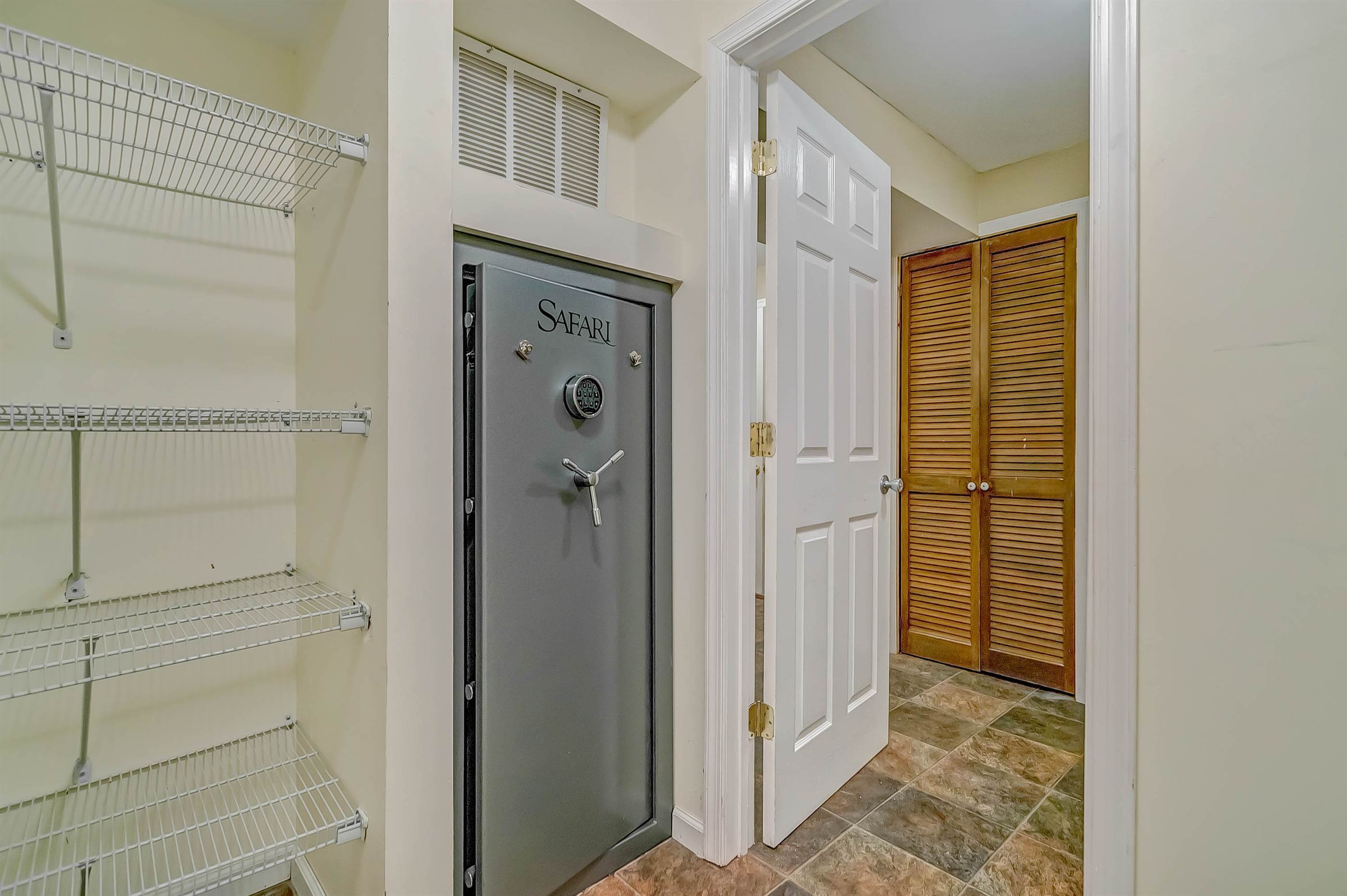 6112 Teaberry Way, Clinton, MD 20735