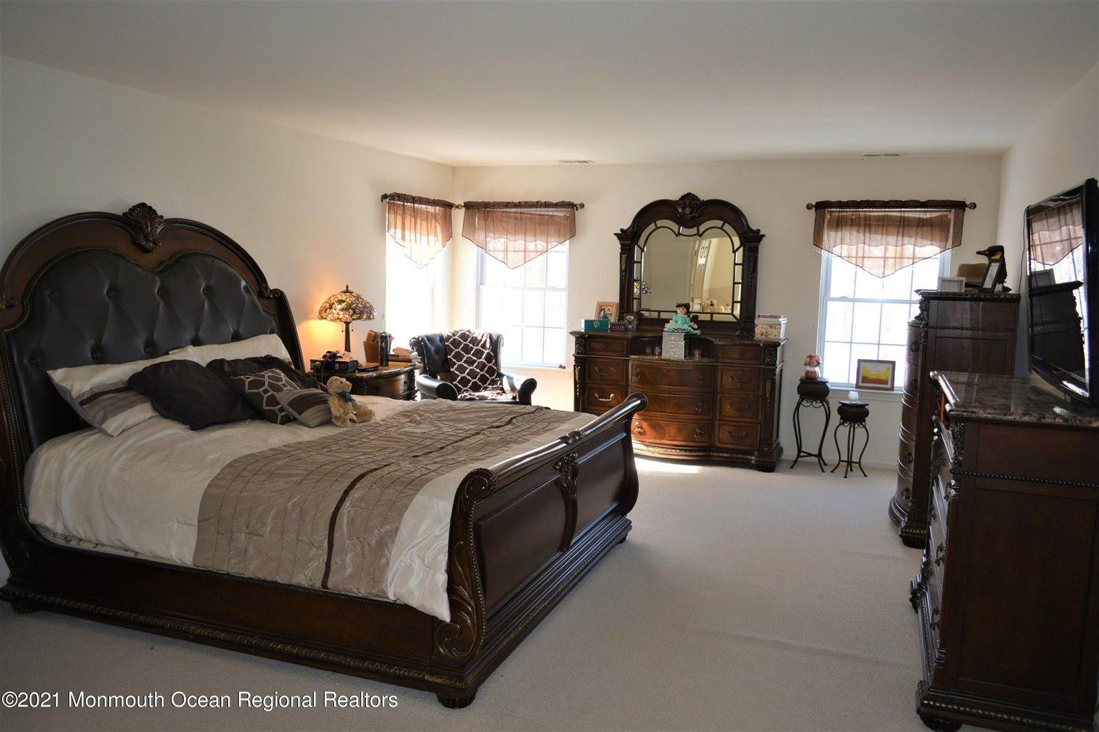 25 Firestone Drive, Howell, NJ 07731