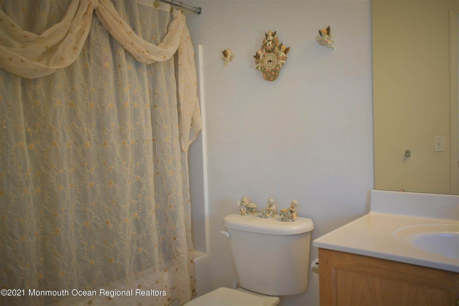 25 Firestone Drive, Howell, NJ 07731