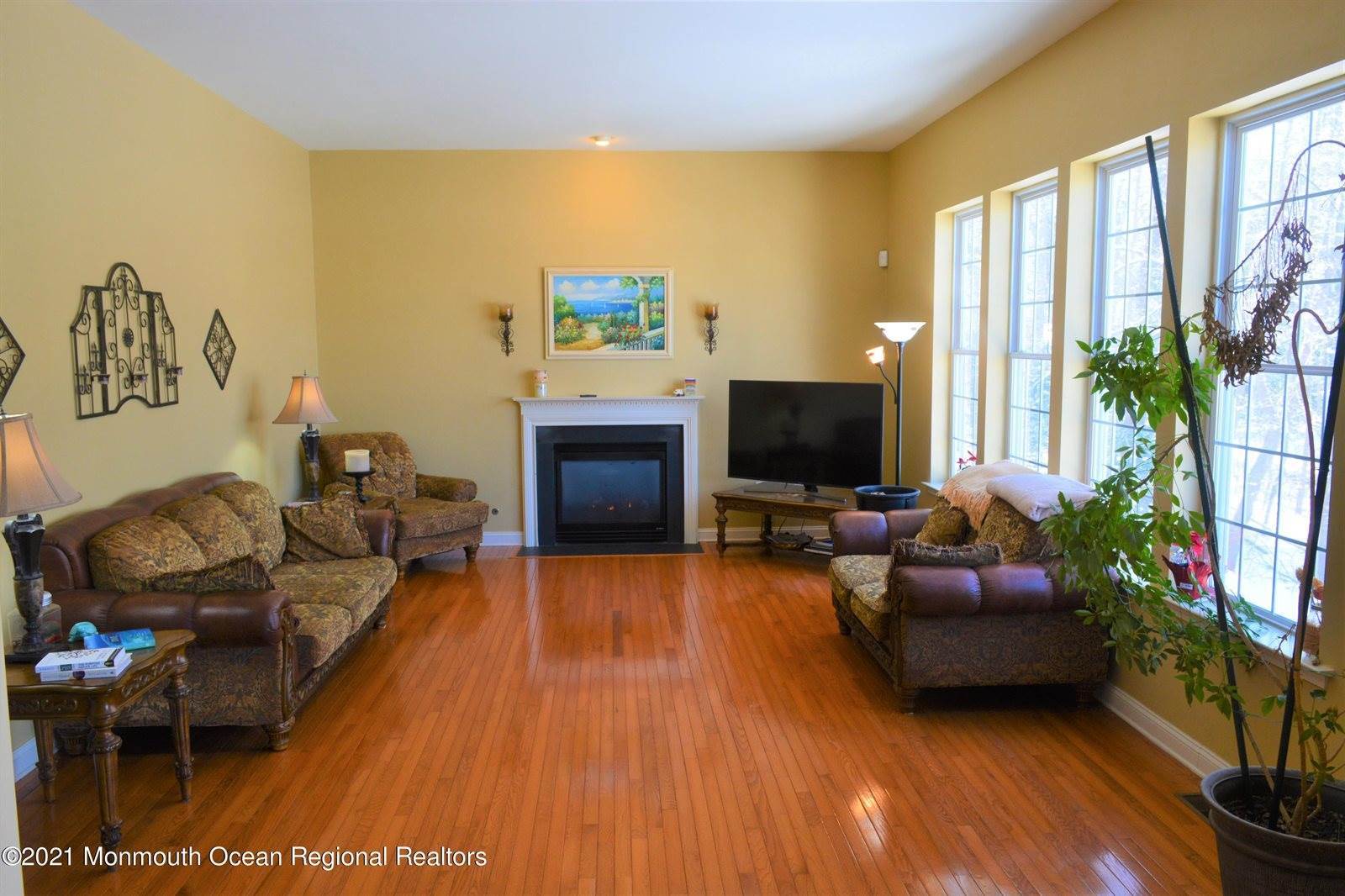 25 Firestone Drive, Howell, NJ 07731