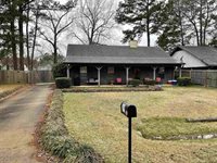 163 River Bend Dr, Byram, MS 39272