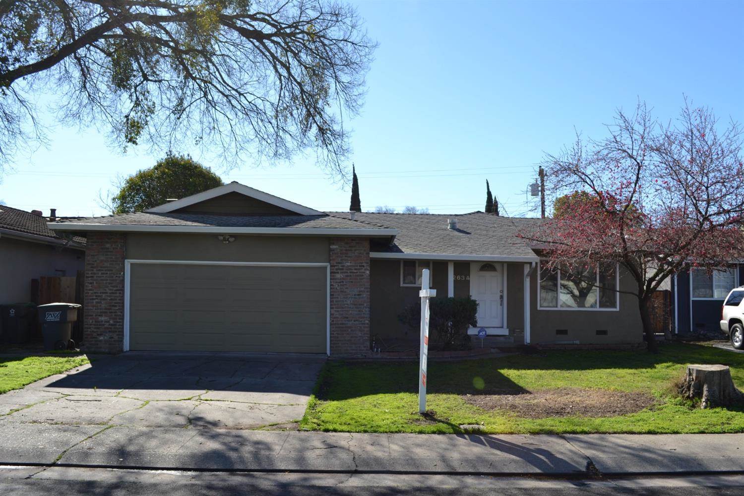 2634 West Buttonwillow, Stockton, CA 95207