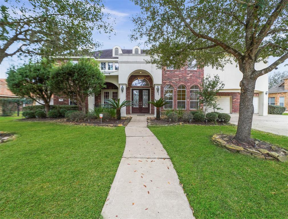 7714 Long Shadows Drive, Sugar Land, TX 77479