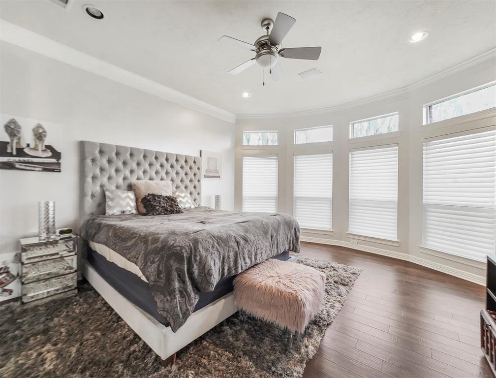 7714 Long Shadows Drive, Sugar Land, TX 77479
