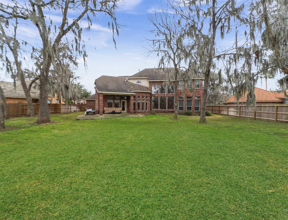 7714 Long Shadows Drive, Sugar Land, TX 77479