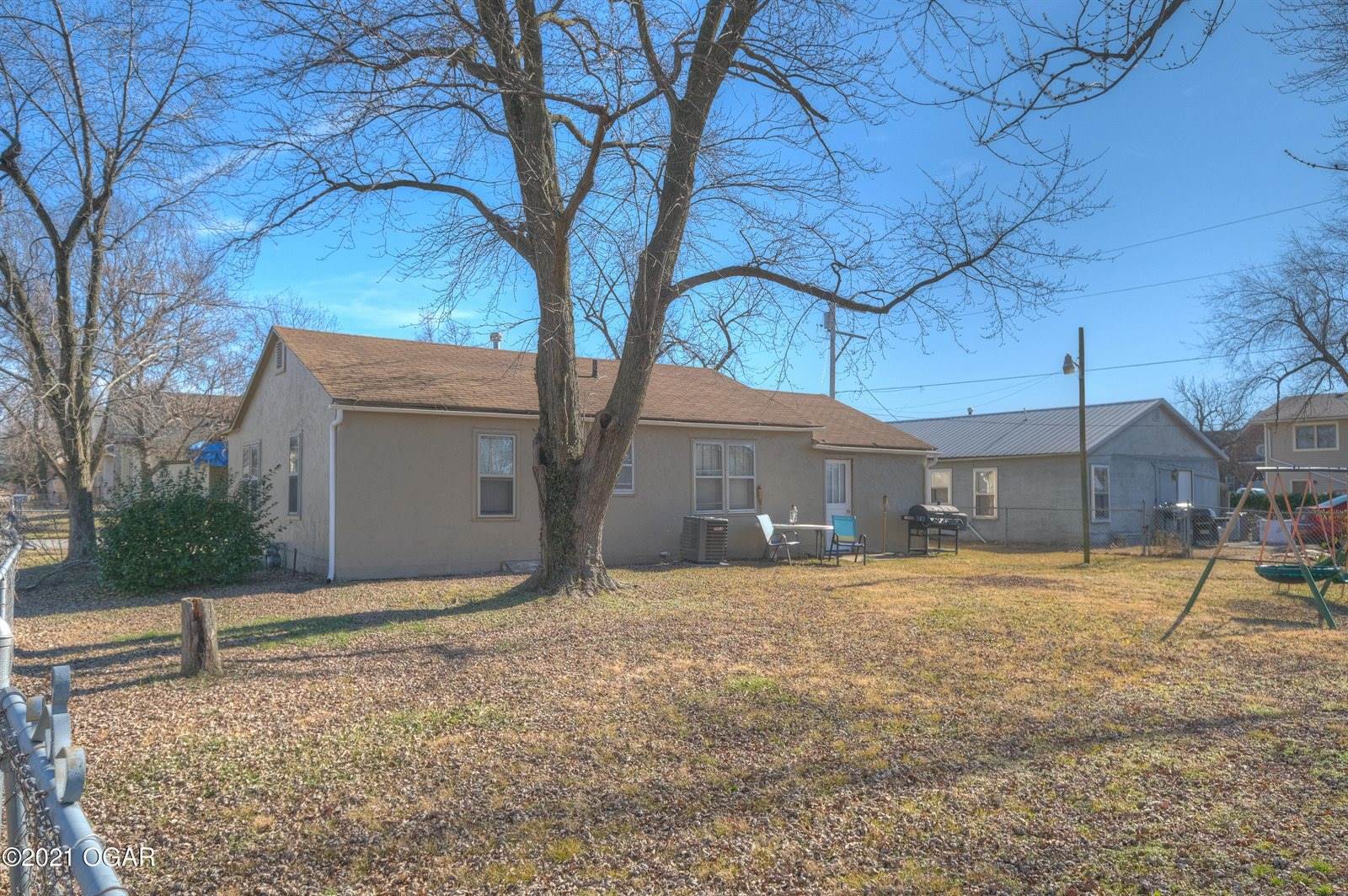 220 North Kentucky Street, Carterville, MO 64835