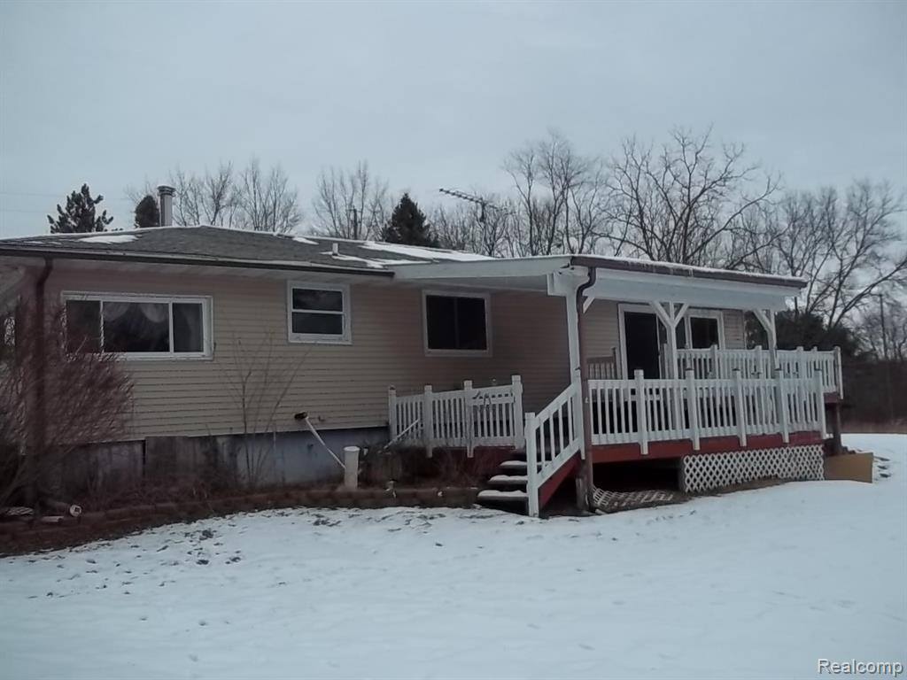 6390 Merkel Road, Webster Township, MI 48130