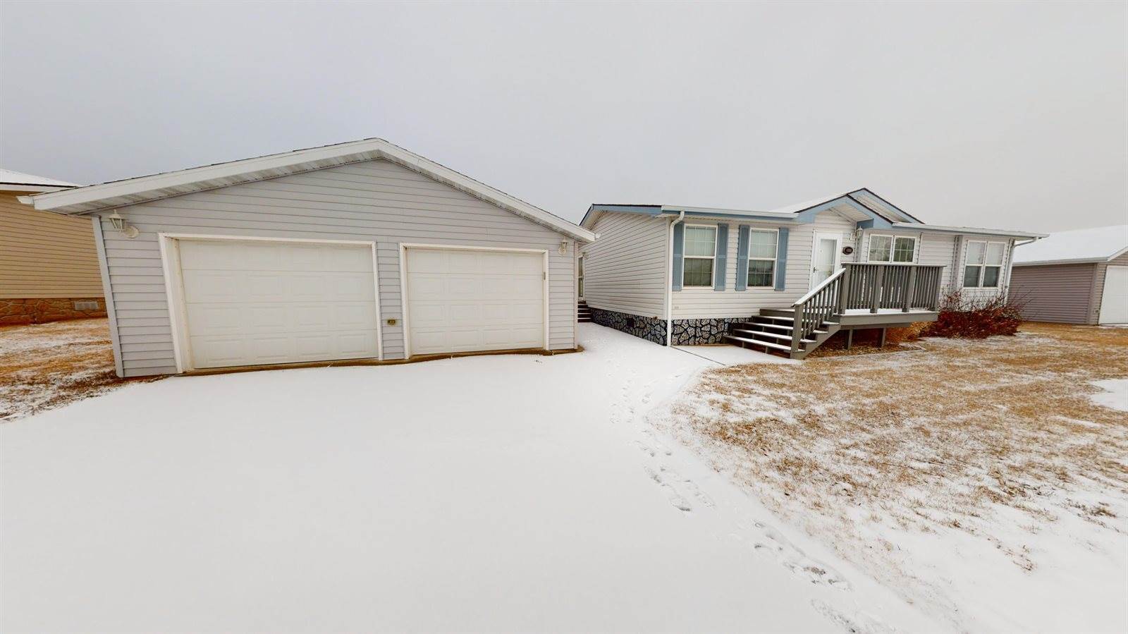 4000 Valley Loop, Bismarck, ND 58503