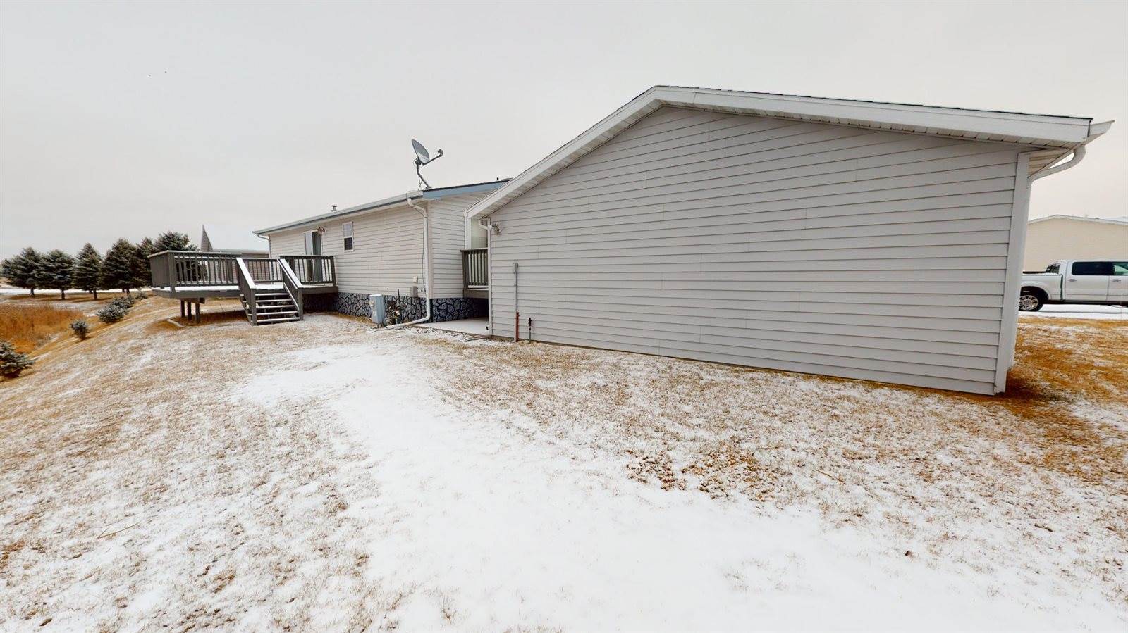 4000 Valley Loop, Bismarck, ND 58503