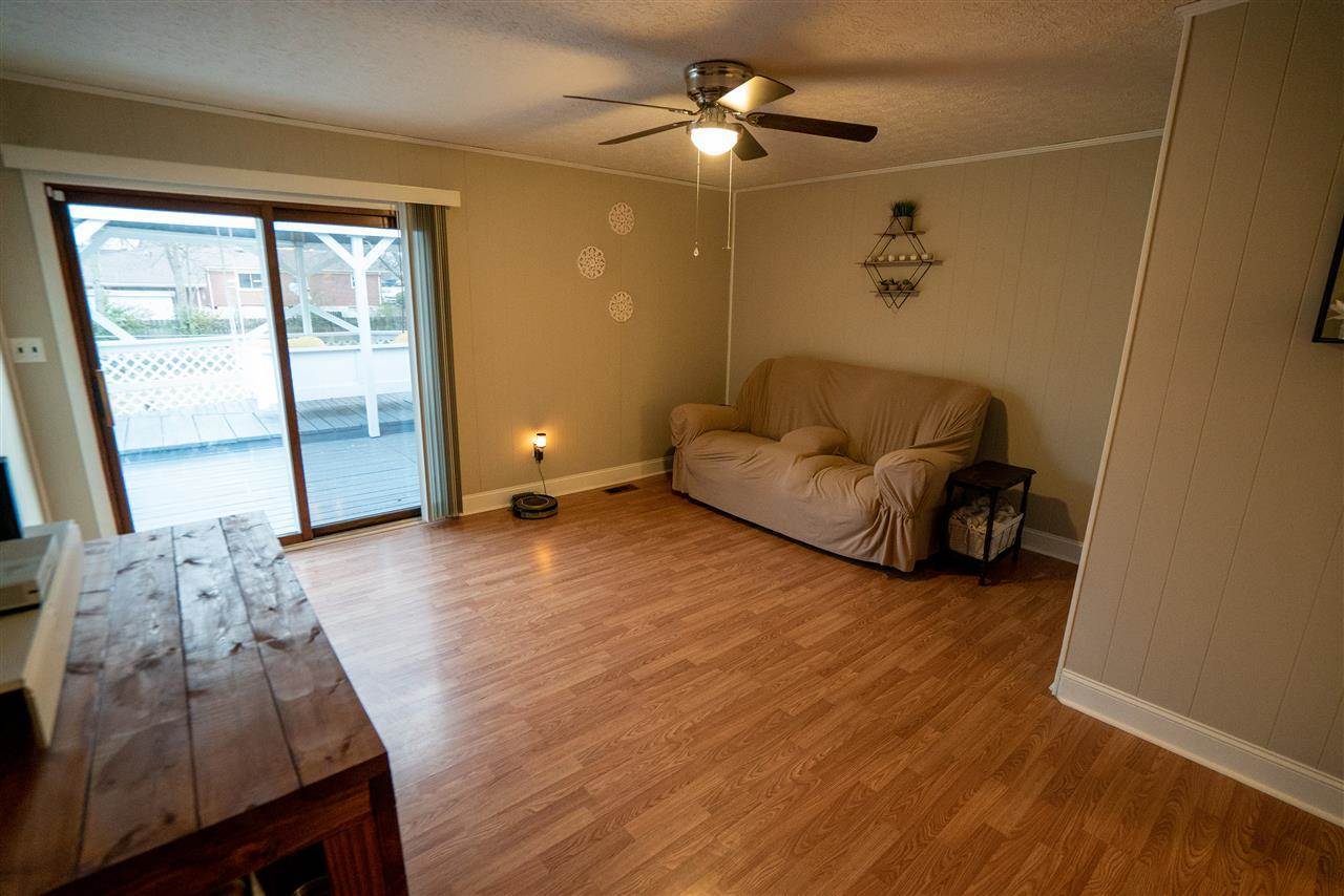 1115 McElroy Way, Bowling Green, KY 42104