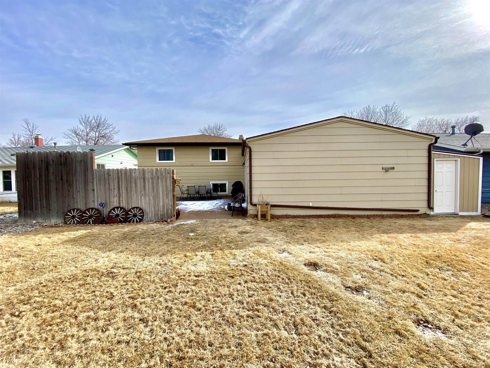 2215 6th Ave East, Williston, ND 58801