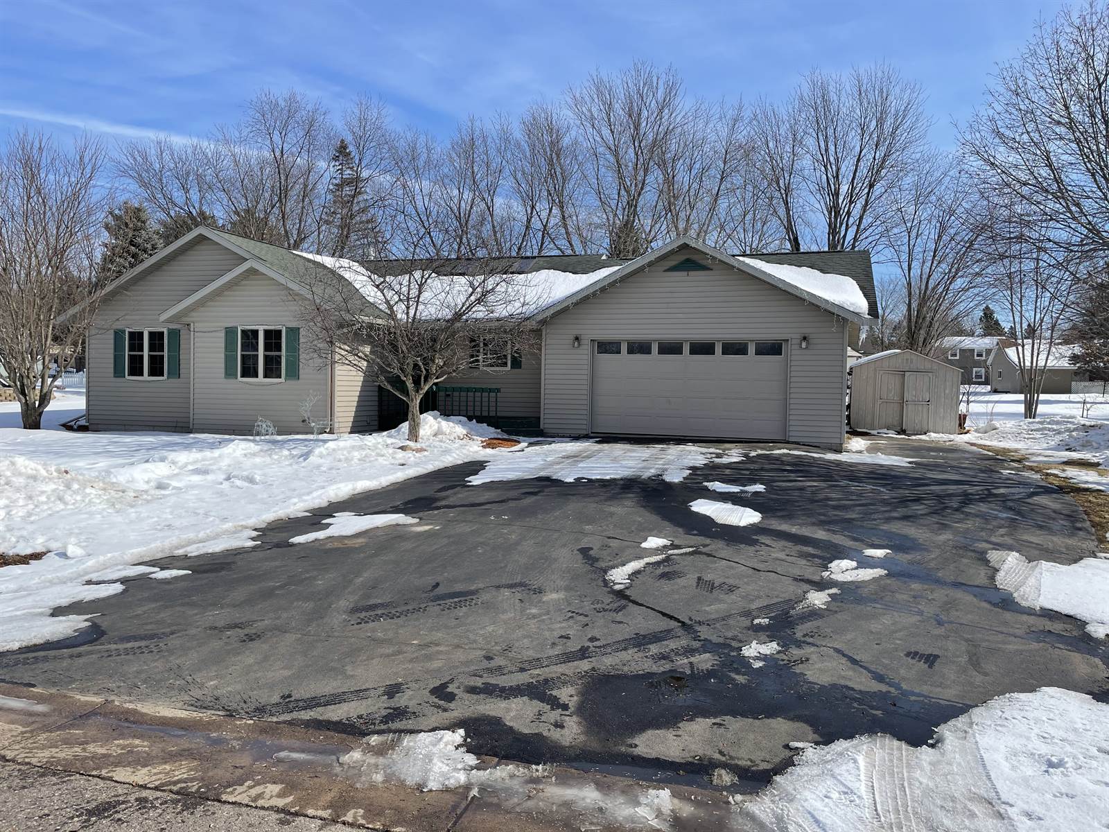 406 N 5th Street, Colby, WI 54421