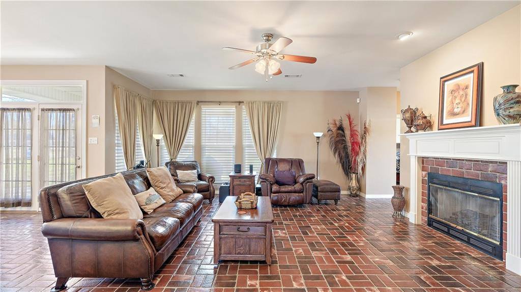 42511 Jefferson Drive, Hammond, LA 70403