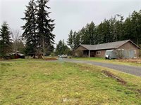 11032 138th Avenue SE, Rainier, WA 98576