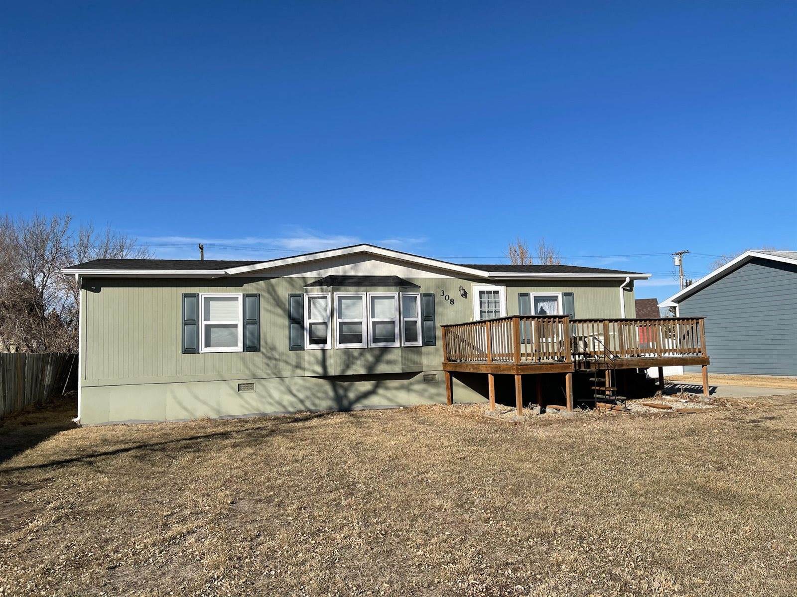 308 3rd Ave East, Ray, ND 58849