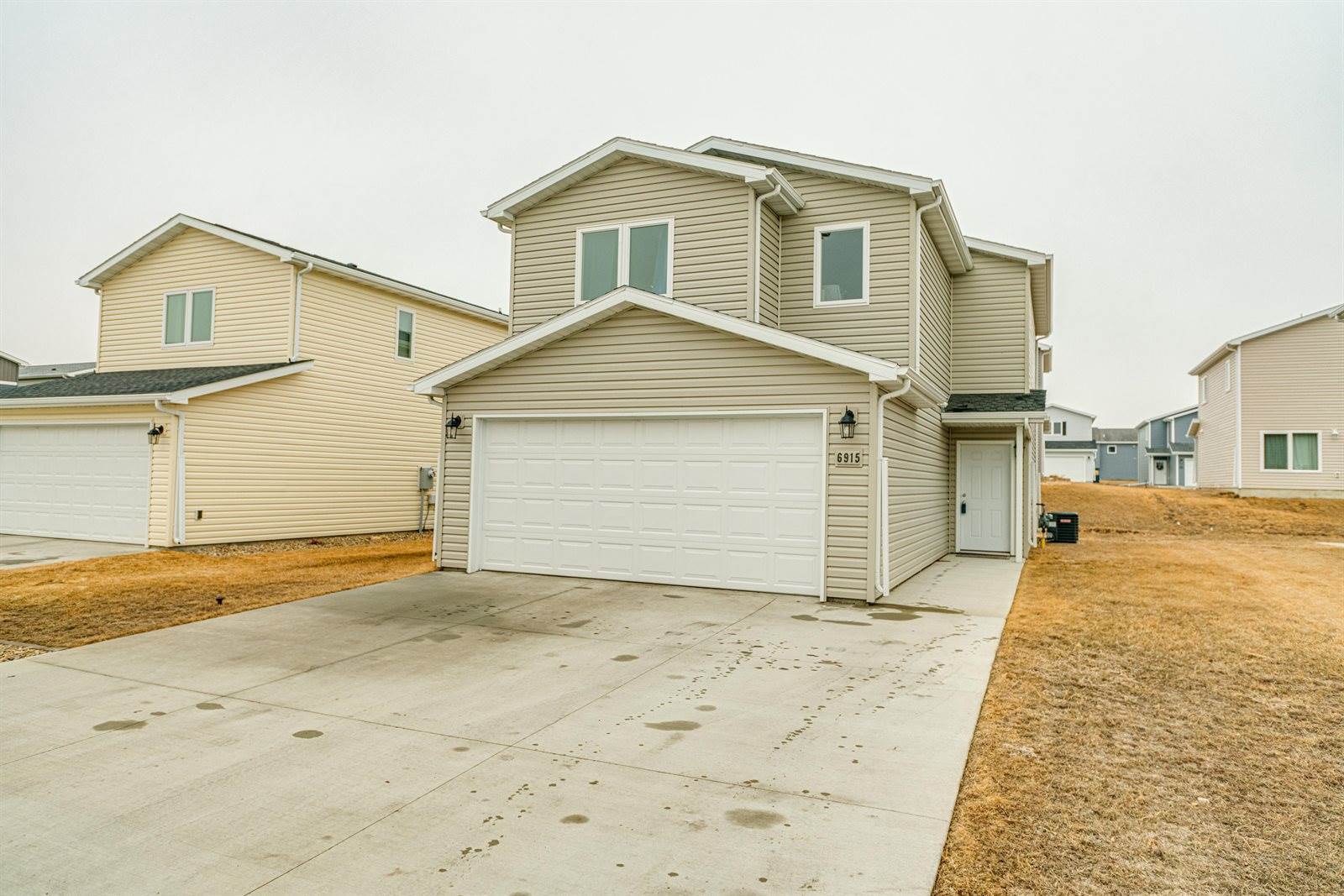 6915 Majestic Loop, Lincoln, ND 58504