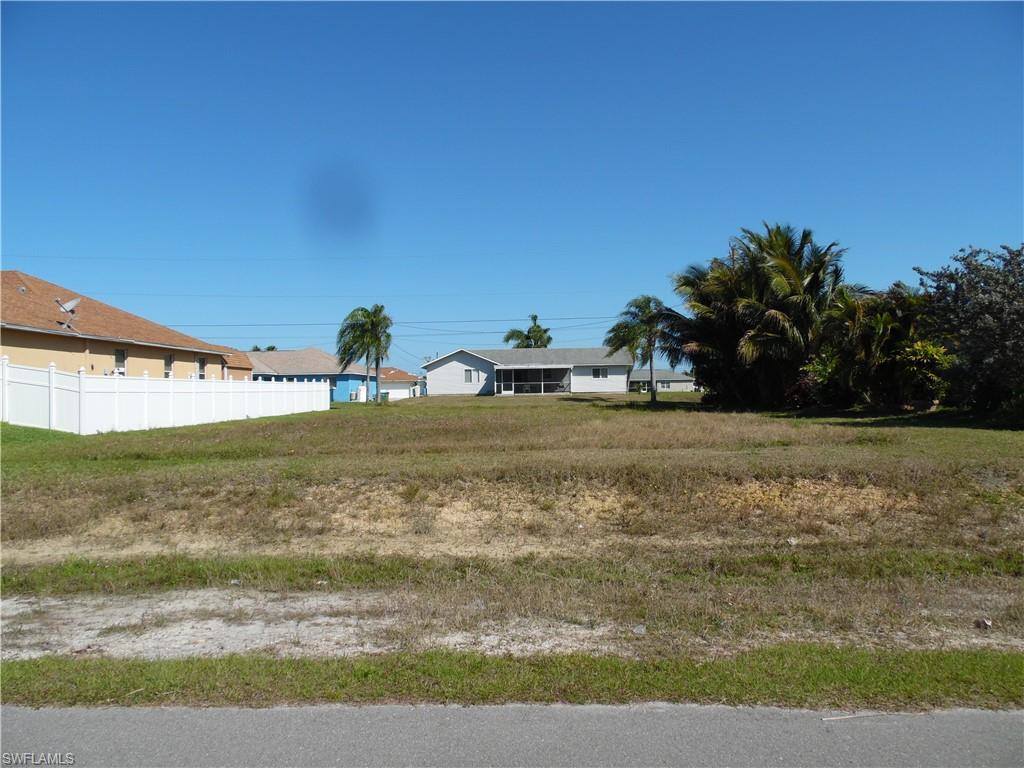 417 NW 3rd Lane, Cape Coral, FL 33993