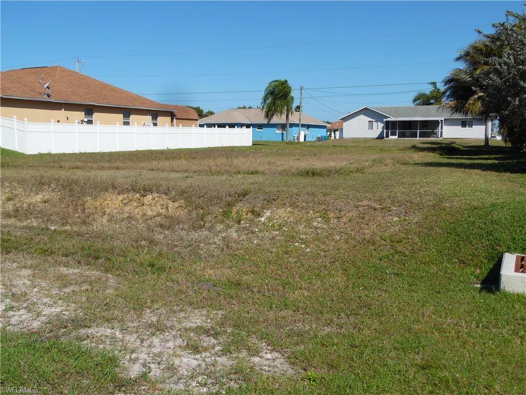 417 NW 3rd Lane, Cape Coral, FL 33993