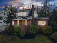 224 Glasgow Rd, Forest Hills Boro, PA 15221