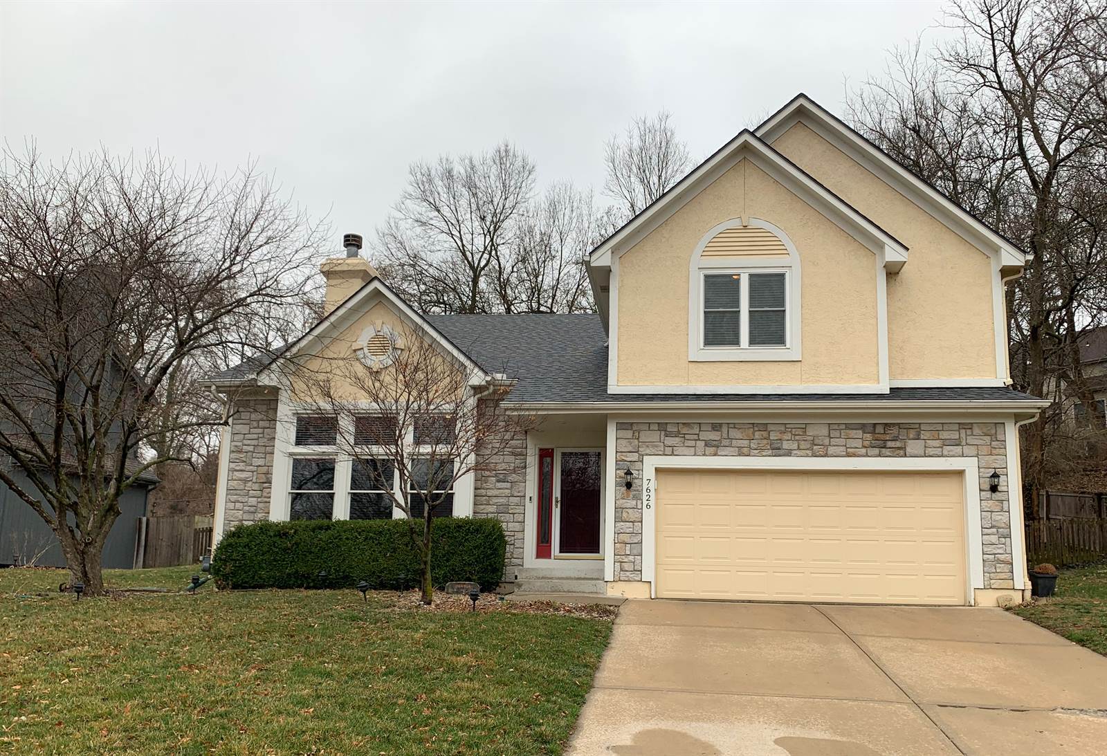 7626 Constance St, Lenexa, KS 66215