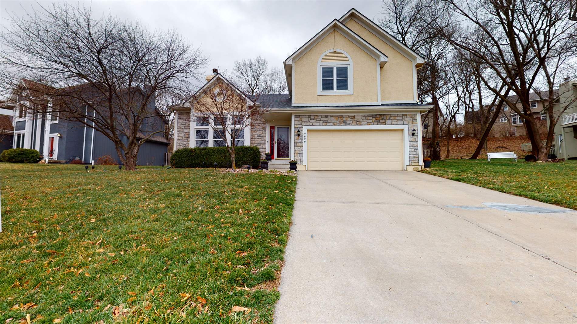 7626 Constance St, Lenexa, KS 66215