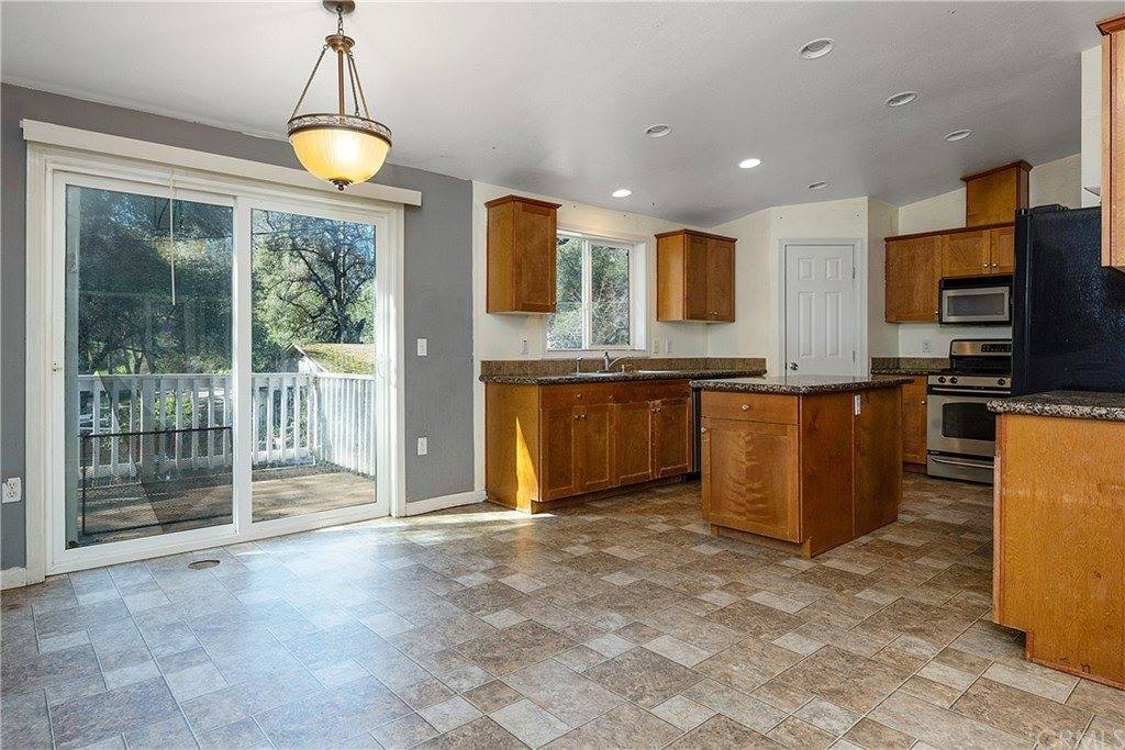 3503 Sonoma Way, Clearlake, CA 95422