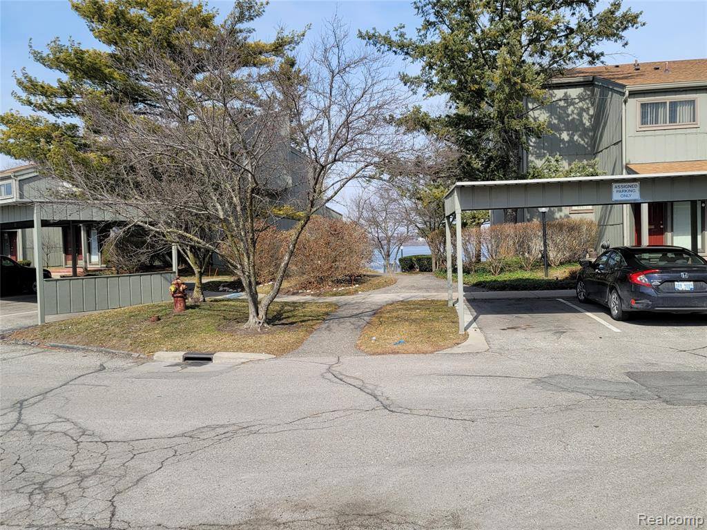 9615 Bayview Drive, #203, Ypsilanti, MI 48197