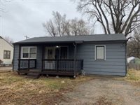 1326 NE Oakland AVE, Topeka, KS 66616