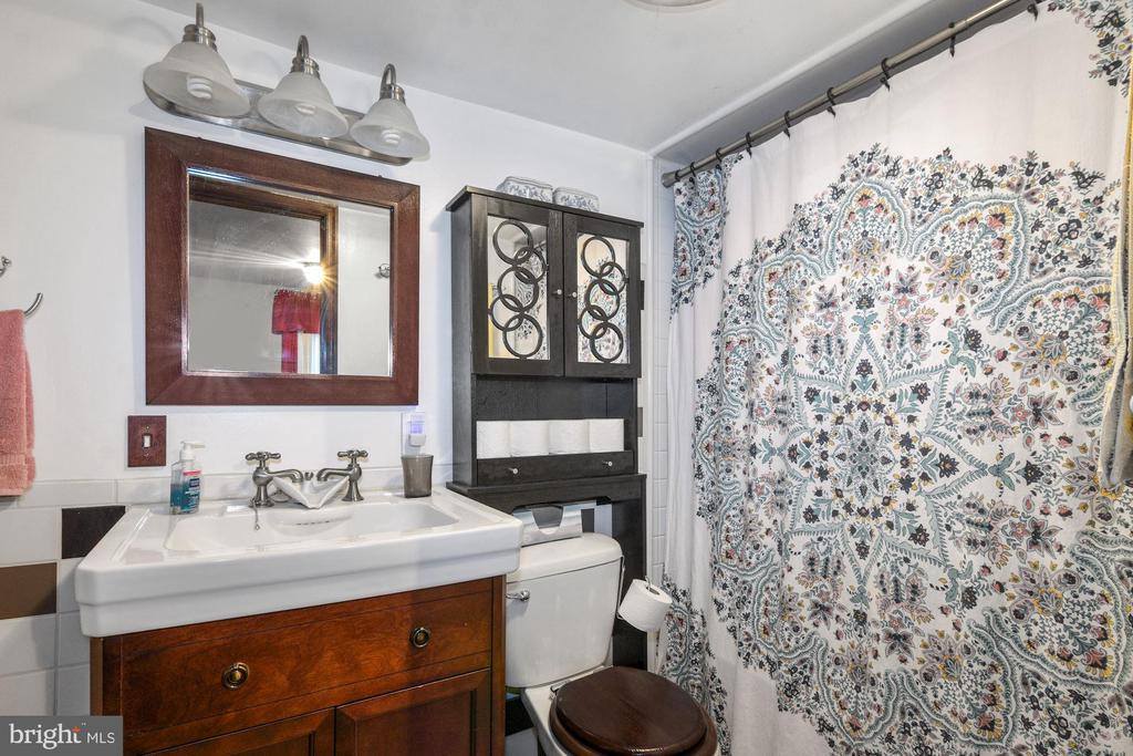 601 Hollow Road, Ellicott City, MD 21043