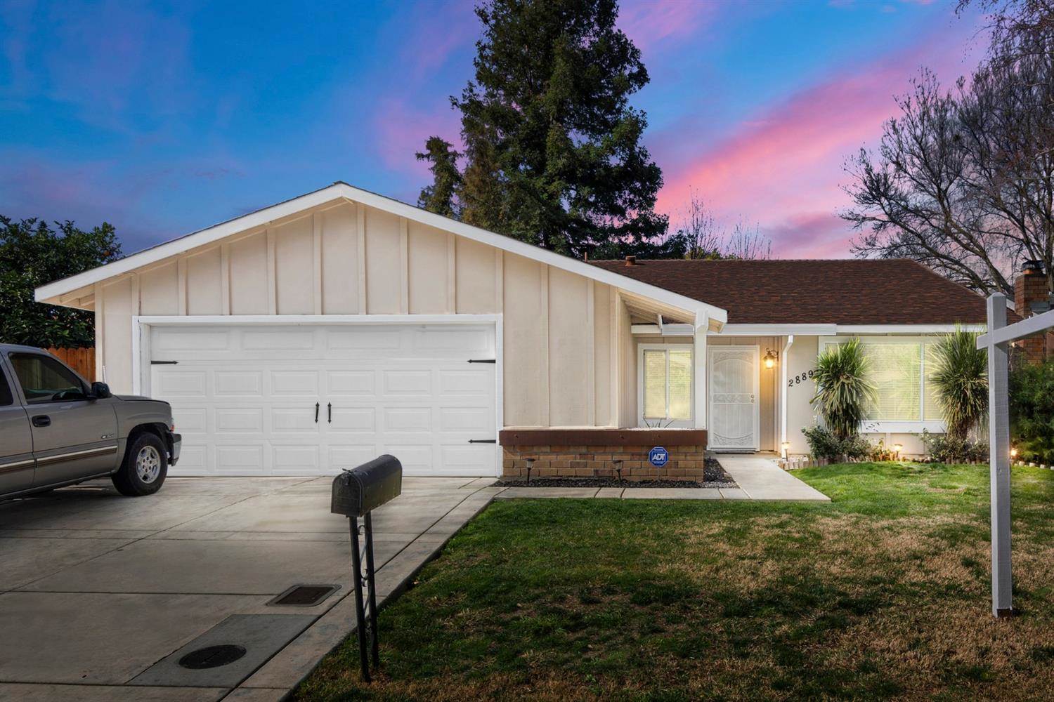 2889 Candido Drive, Sacramento, CA 95833