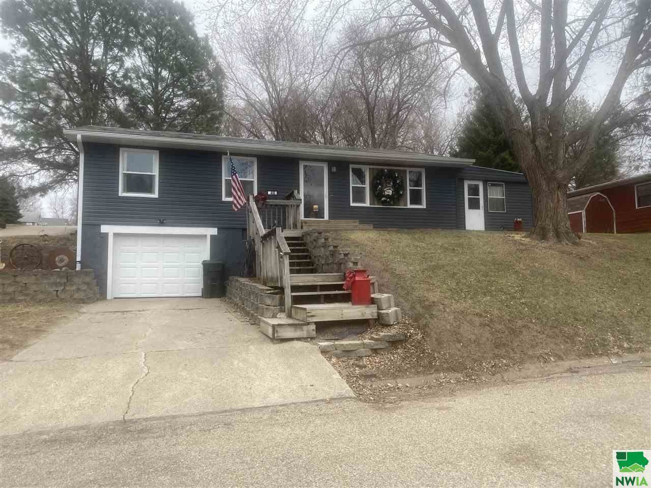 400 S 7th, Akron, IA 51001