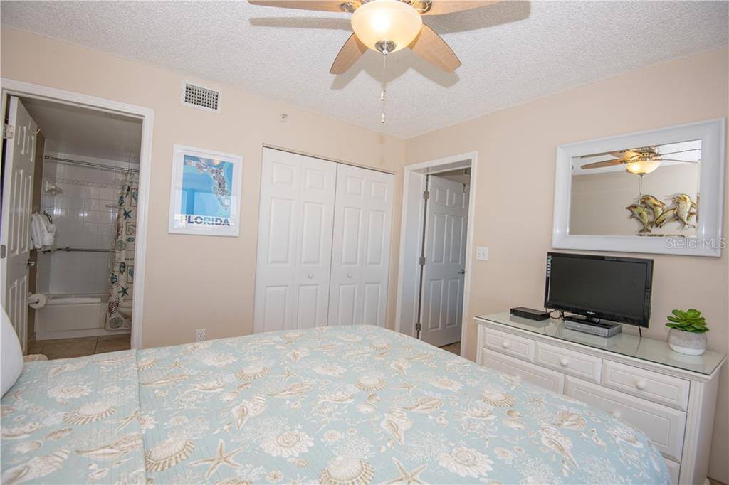 5445 Gulf Boulevard, #PH2, Saint Pete Beach, FL 33706