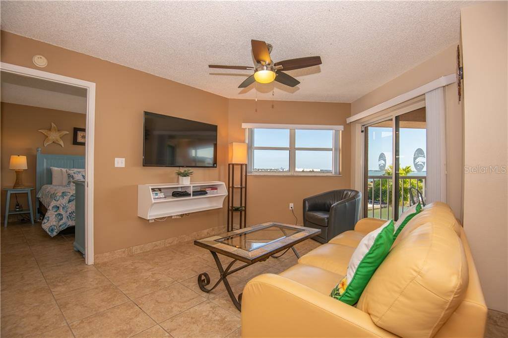 5445 Gulf Boulevard, #PH2, Saint Pete Beach, FL 33706