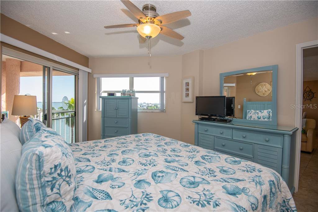 5445 Gulf Boulevard, #PH2, Saint Pete Beach, FL 33706