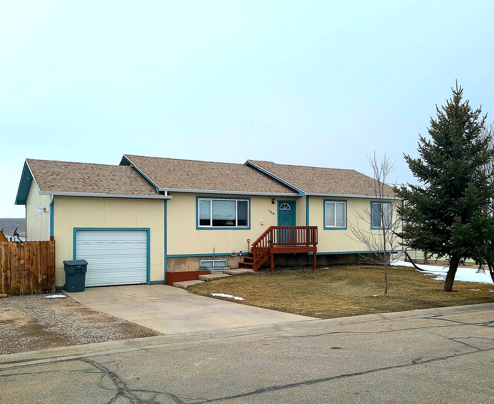 109 Colonial Ave., Evanston, WY 82930