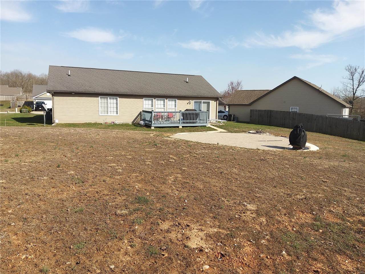 102 Ridge Court, Waynesville, MO 65583