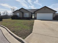 102 Ridge Court, Waynesville, MO 65583